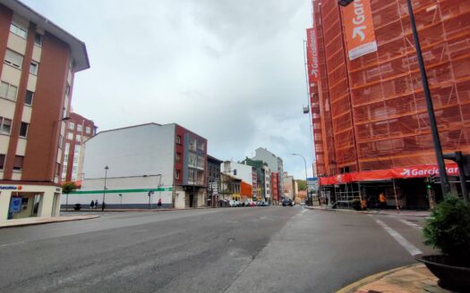 Garaje en venta en la zona del Arbolón (Avilés).