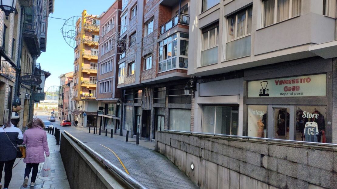 Local comercial situado en el centro de Avilés.