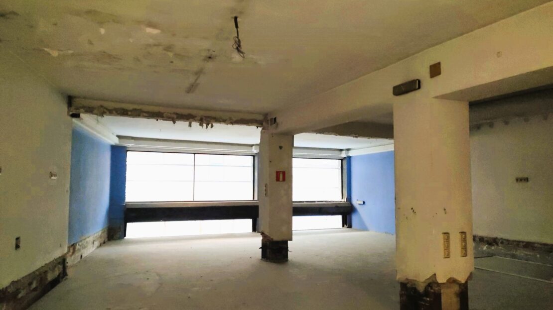 Local comercial situado en el centro de Avilés.