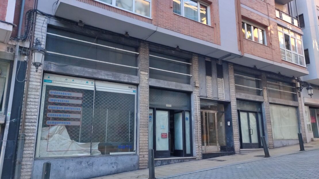 Local comercial situado en el centro de Avilés.