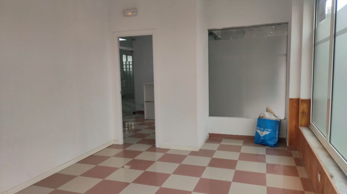 Alquiler de local profesional comercial en Avilés.