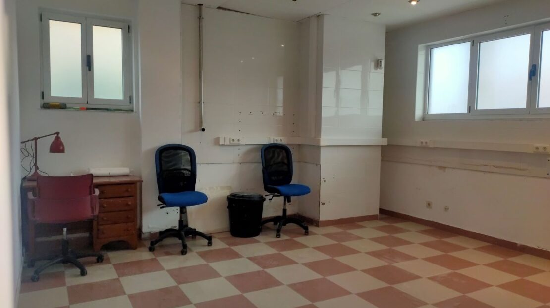 Alquiler de local profesional comercial en Avilés.