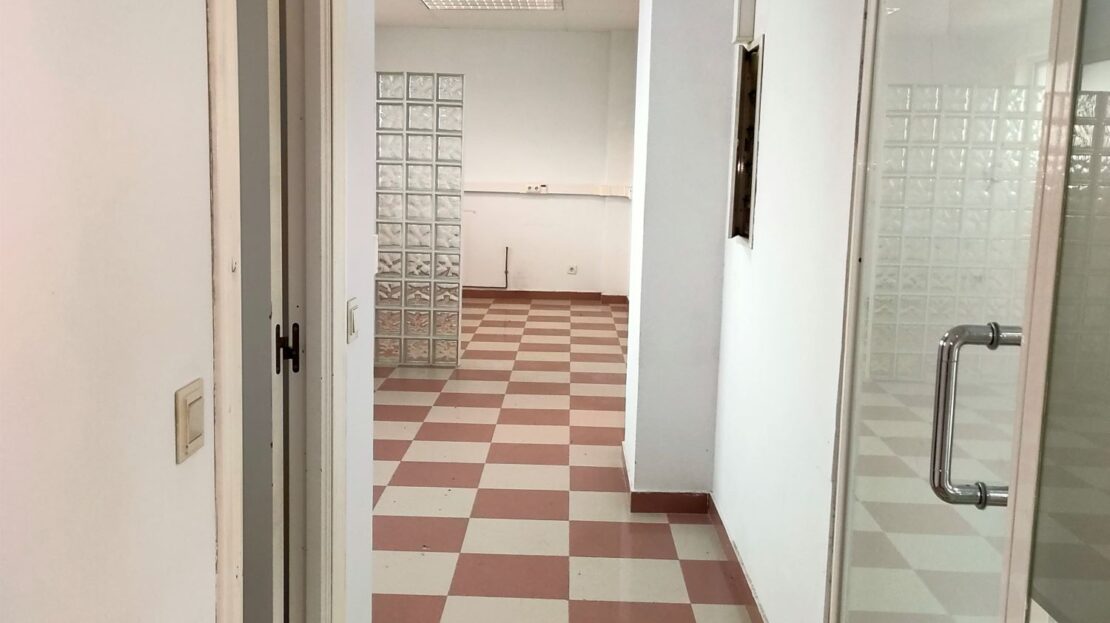 Alquiler de local profesional comercial en Avilés.
