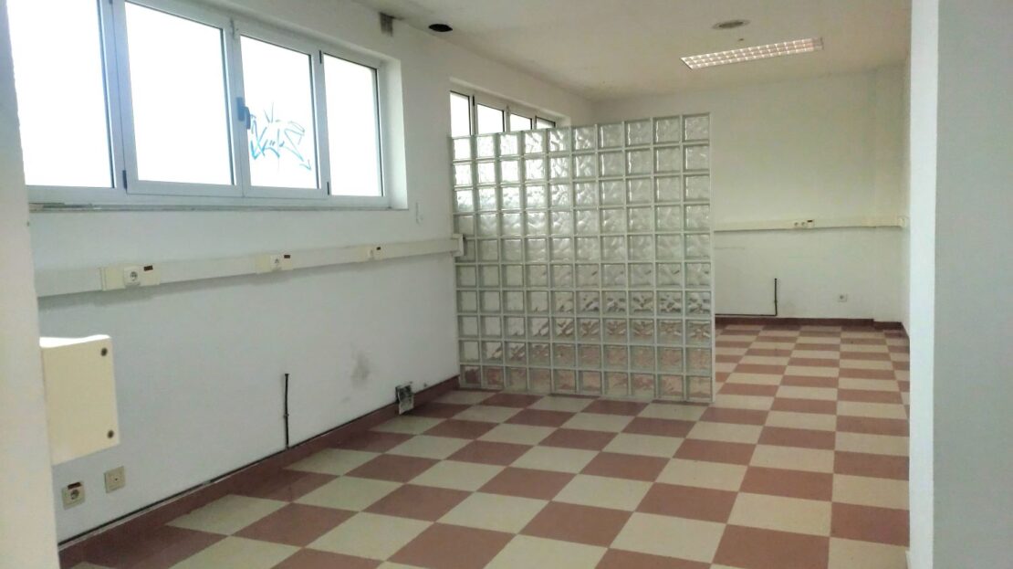Alquiler de local profesional comercial en Avilés.