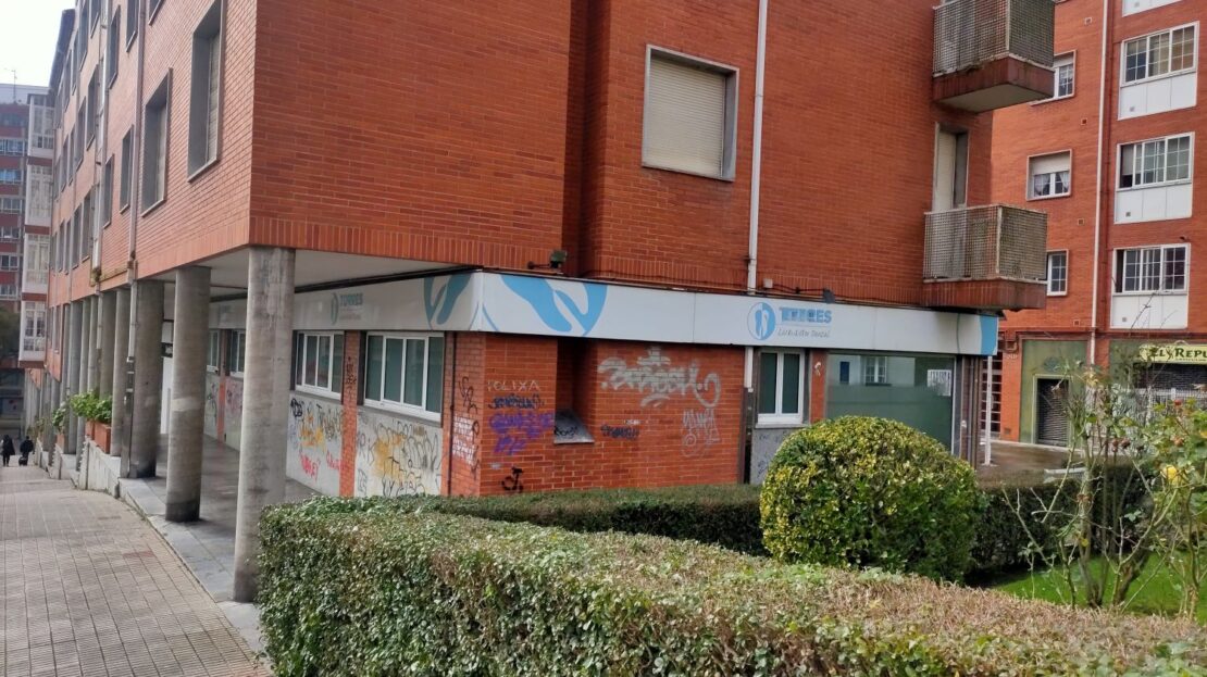 Alquiler de local profesional comercial en Avilés.